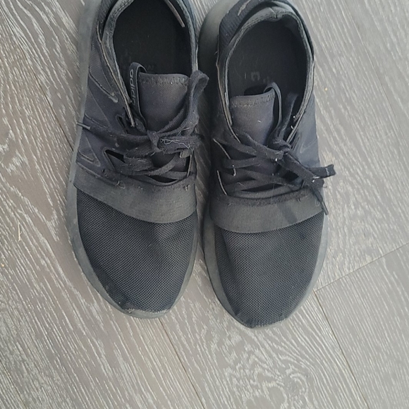 Adidas runners - Picture 3 of 3